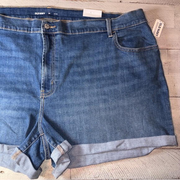 Old Navy Womens Mid Rise Roll Up  Denim Shorts Size 26 Light Wash NWT - Picture 4 of 13